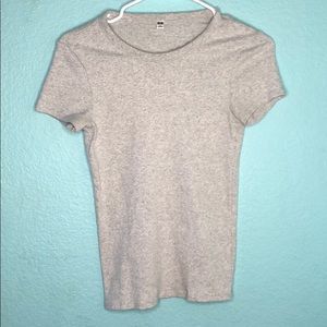 Uniqlo Gray Ribbed T-shirt